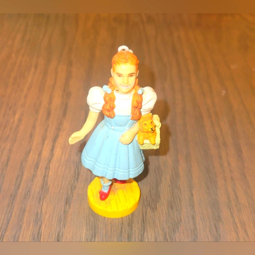 VTG Wizard of Oz Dorothy Figurine 3.5" Tall 1939 Loew’s Ren 1966 MGM 1987 Turner